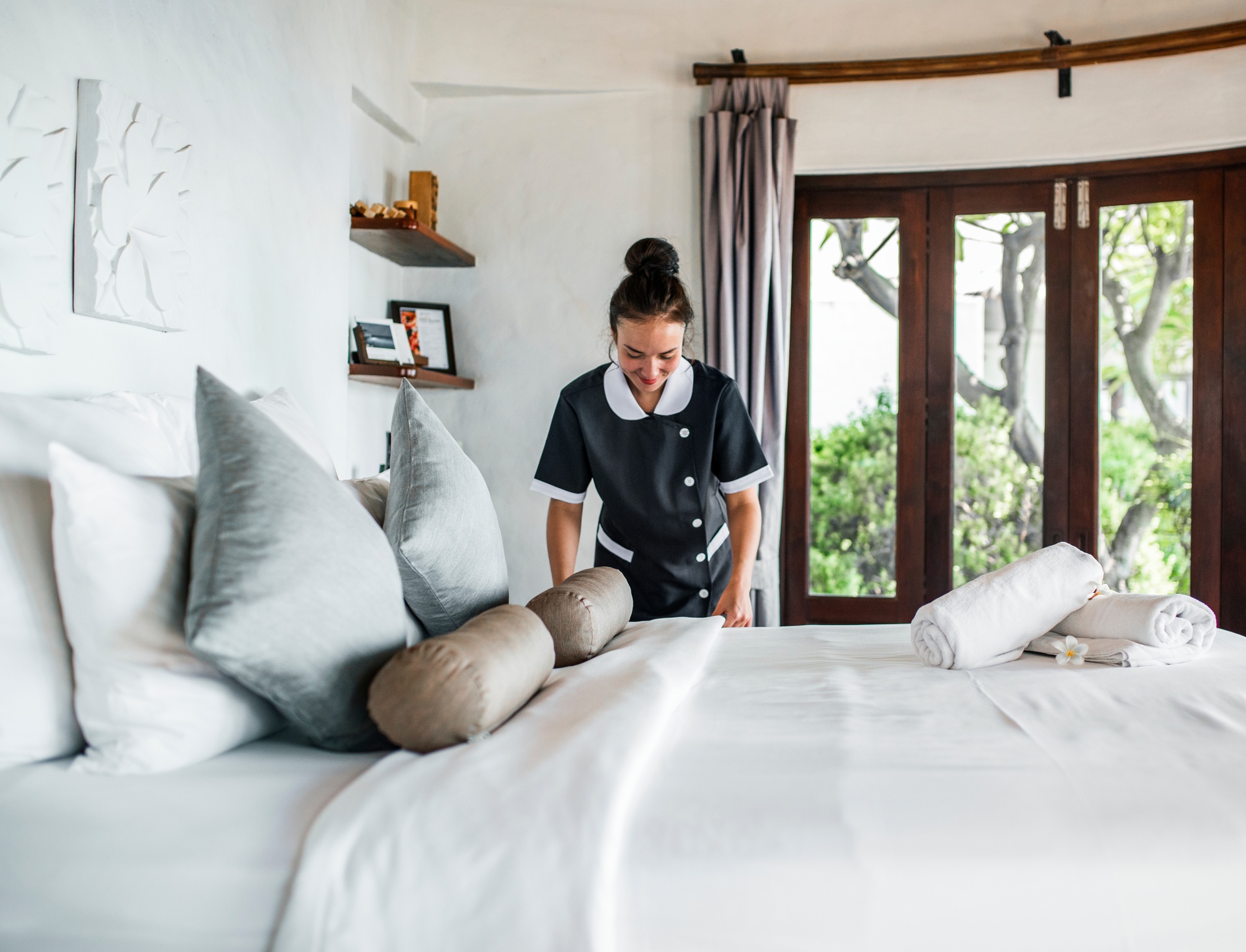 Forbes Travel Guide - Housekeeping